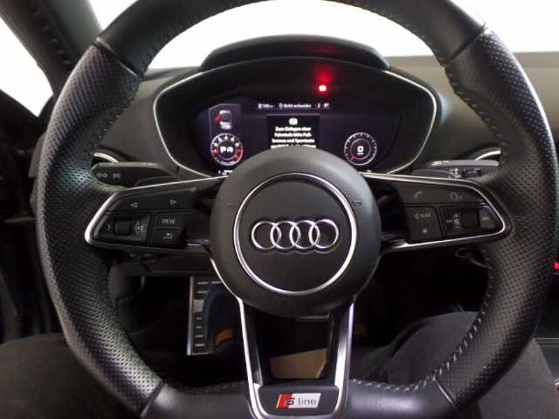 Audi TT 1.8 TFSI S-Line