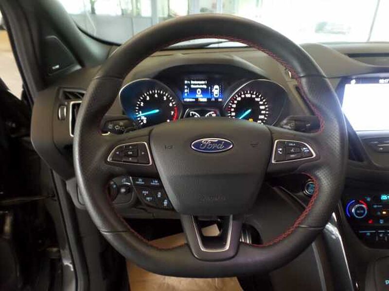 Ford Kuga ST-Line+Xenon+Navi+KAM+Panorama