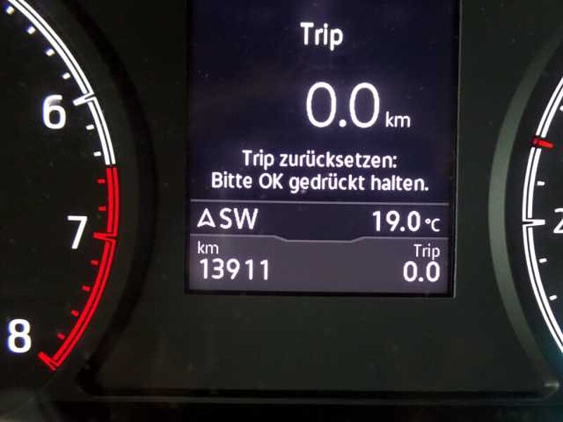 Ford Tourneo Connect Titanium +LED+Navi+Panorama+WR