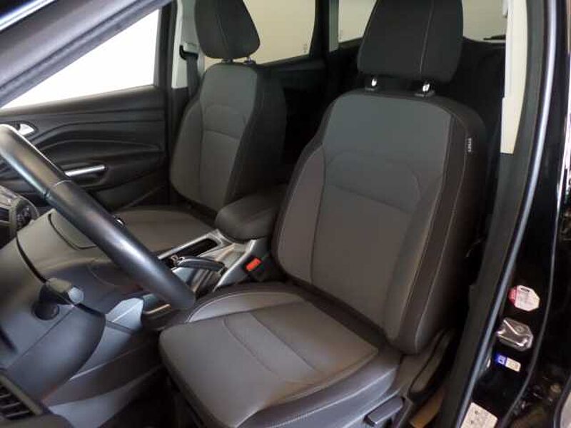 Ford Kuga 1,5+Winter-Paket+PDC+WR+KAM