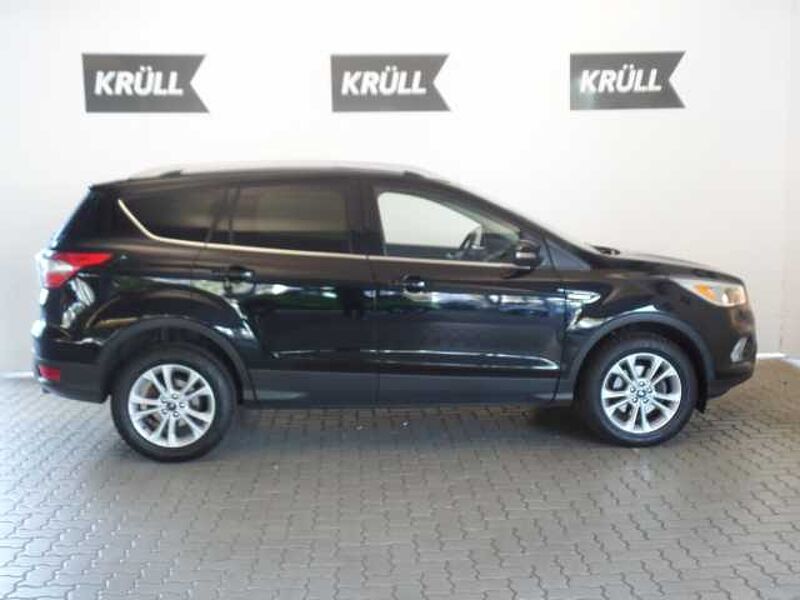 Ford Kuga 1,5+Winter-Paket+PDC+WR+KAM