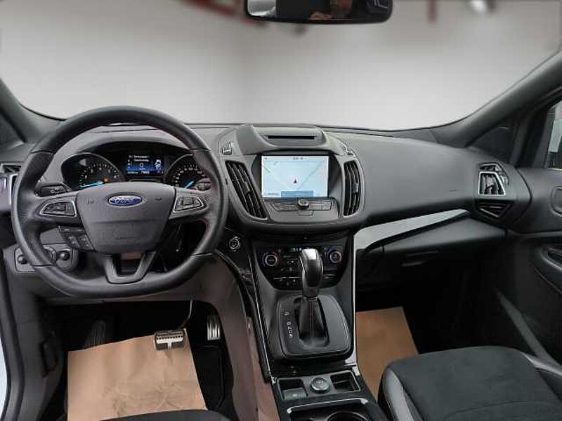 Ford Kuga ST-Line+Navi+Winter-Paket