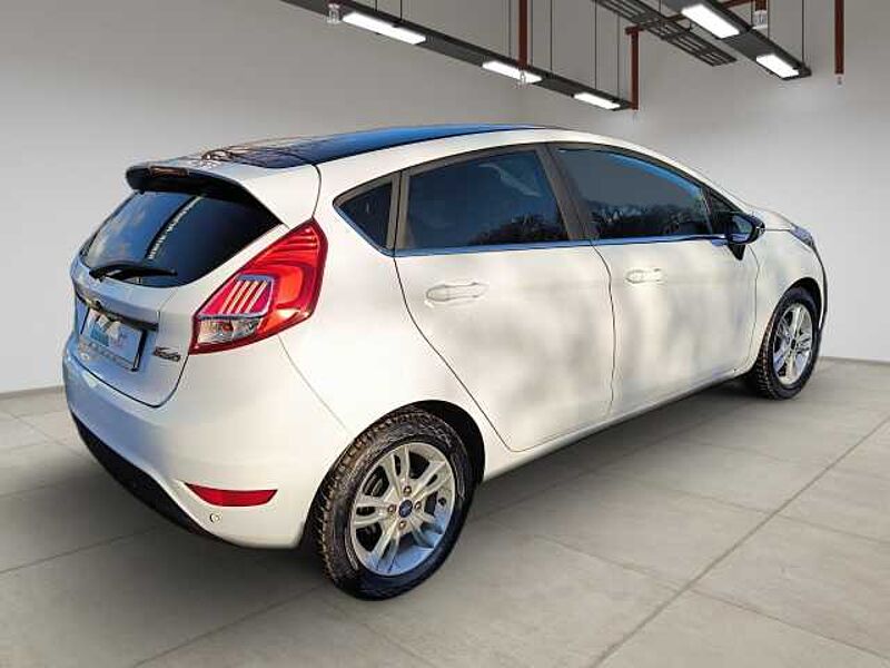 Ford Fiesta Titanium+Automatik+Allwetter+KAM