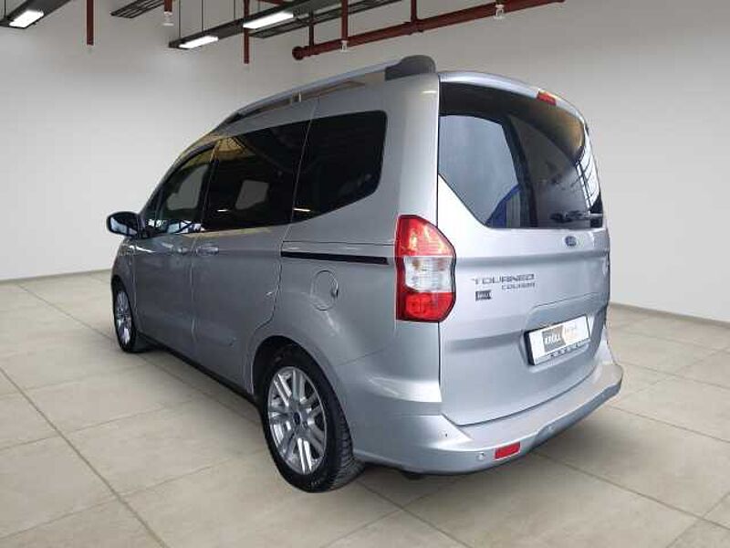 Ford Tourneo Courier Titanium +Allwetter+